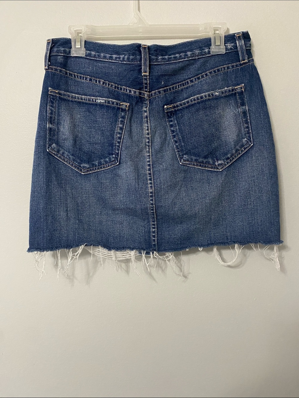 L'AGENCE Dark Blue Distressed Denim Mini Skirt SZ 28/6/Medium - Picture 3 of 6